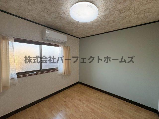 枚方市藤田町戸建　賃貸の居間・リビング|居間です