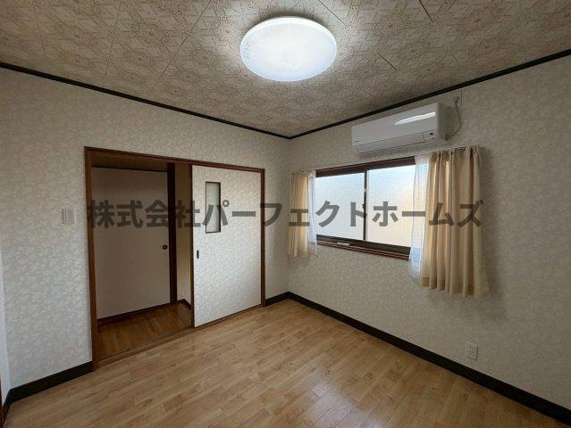 枚方市藤田町戸建　賃貸の居間・リビング|おしゃれな居間です