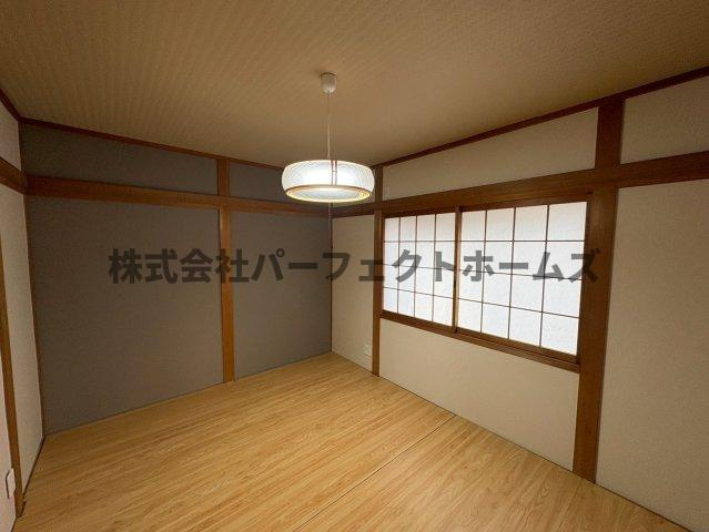 枚方市藤田町戸建　賃貸の居間・リビング|ゆったりとした居間です