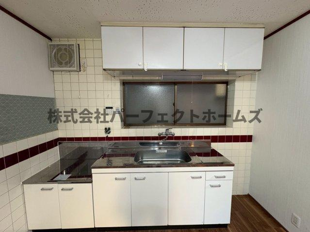 枚方市藤田町戸建　賃貸のキッチン|コンパクトなキッチンで掃除もラクラク