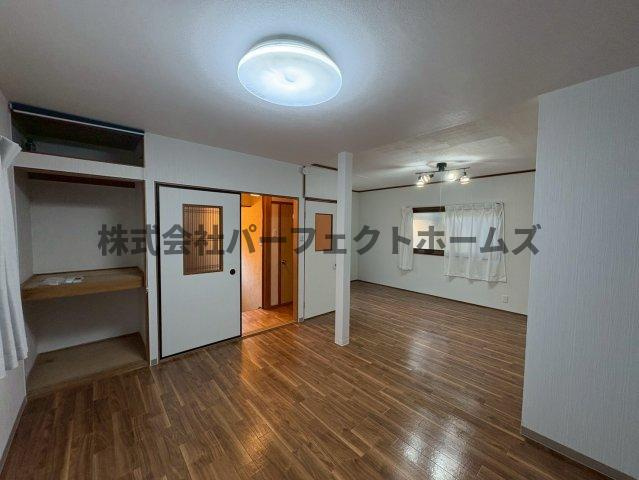 枚方市藤田町戸建　賃貸の居間・リビング|居間です