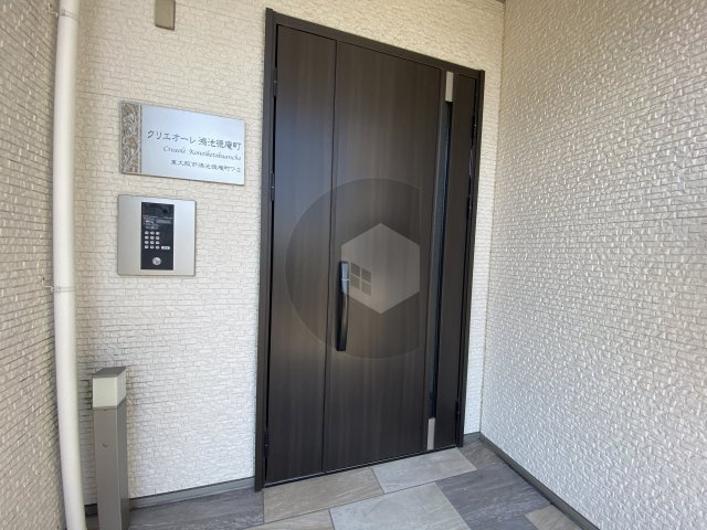 クリエオーレ鴻池徳庵町のエントランス