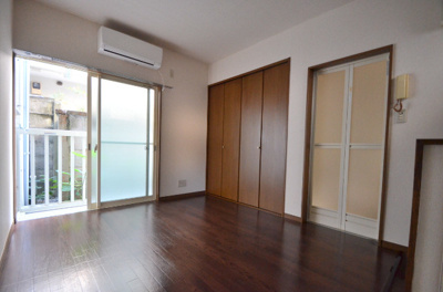 【居間・リビング】 | シャトル熊野町Ⅱ