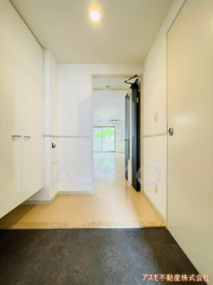 【玄関】 | ロイヤルパークス桃坂