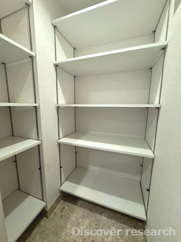 ルネ ファンタグラーレ府中是政の玄関