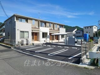 広島市安佐北区口田南１丁目のアパートの駐車場