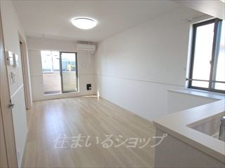 広島市安佐北区口田南１丁目のアパートの居間・リビング