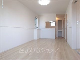 広島市安佐北区口田南１丁目のアパートの居間・リビング