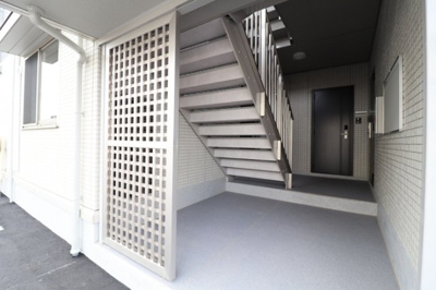 【エントランス】 | レフィナードB