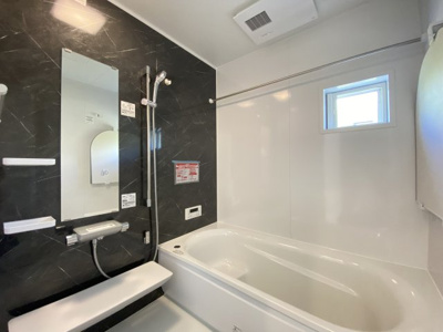 【浴室】 | 八重瀬町東風平Ⅲ（全2棟） | ※同施工会社写真です　