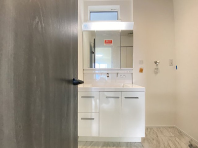 【独立洗面台】 | 八重瀬町東風平Ⅲ（全2棟） | ※同施工会社写真です　