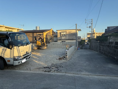 【前面道路含む現地写真】 | 八重瀬町東風平Ⅲ（全2棟） | ※南側公道4m♪