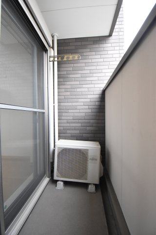 サル ドゥ セジュールのバルコニー