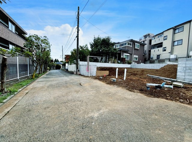 和光市白子3丁目 全3棟 A号棟の前面道路含む現地写真|南東側約4.8ｍ公道に面してます
白子3丁目の落ち着いた住宅地です