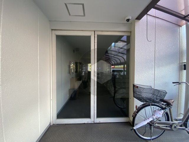 栗山マンションのエントランス