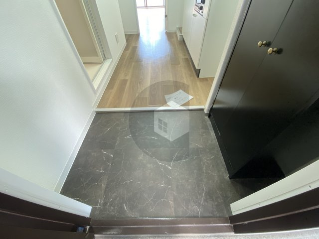 栗山マンションの玄関