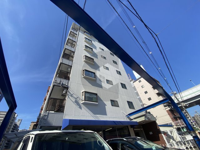 栗山マンションの外観