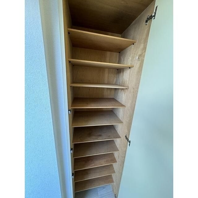 ジュネパレス松戸第524号の玄関