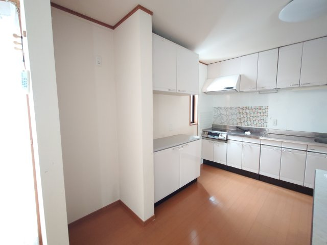 大町平屋のキッチン