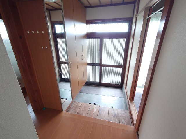 大町平屋の玄関