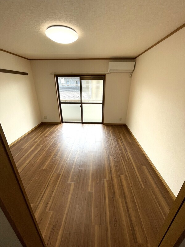 ヴィラ・フィオーレの居間・リビング|別部屋の参考写真です。