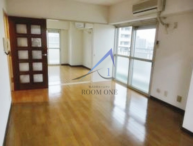 上野ロイヤルハイツの居間・リビング|洋室のお部屋です。