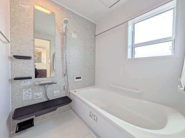 八王子市　楢原町　新築一戸建ての浴室|～のびのびくつろげるバスルーム　１日の締めくくりに癒やしのバスタイムを～