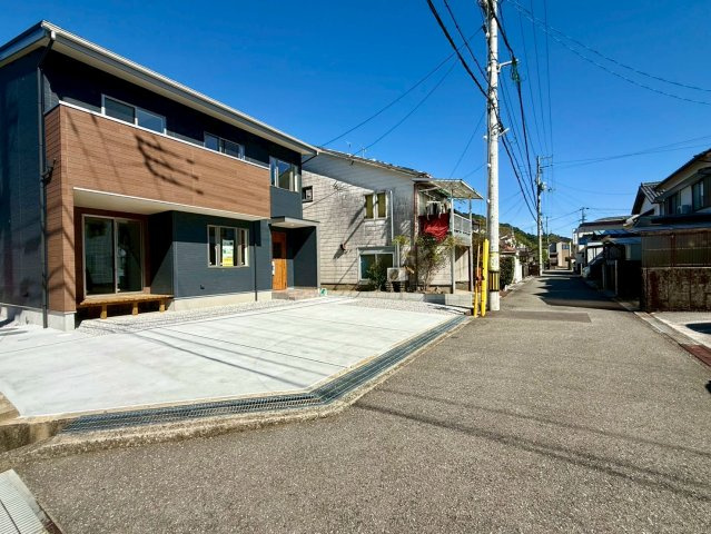 吾川郡いの町　新築一戸建ての前面道路含む現地写真|前面道路含む現地写真です