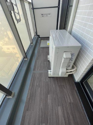 ALTERNA浅草のバルコニー