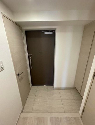 ALTERNA浅草の玄関