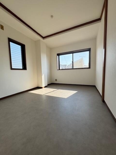 リラ・ピラミゼの内装