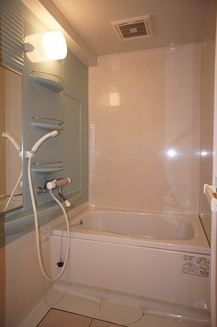 新品家具付きマンション御供所町3(KaGood福岡)の浴室