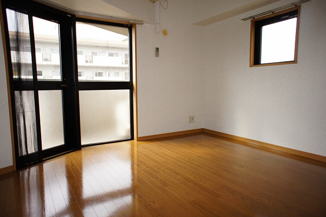 新品家具付きマンション平尾16(KaGood福岡)の居間・リビング