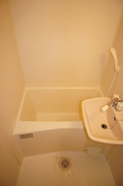 新品家具付きマンション平尾16(KaGood福岡)の浴室