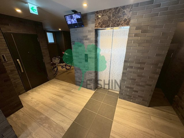 ピタゴラ箱崎のエントランス