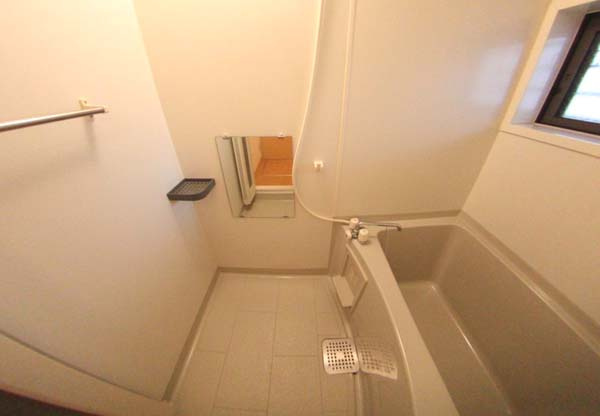 シャイニーパークの浴室|お風呂で日々の疲れを落としましょう