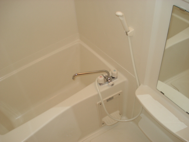 Ｊｅ　ｌｅ　ｐｒｅｎｄｓ　(ジュルプラン）の浴室|浴室