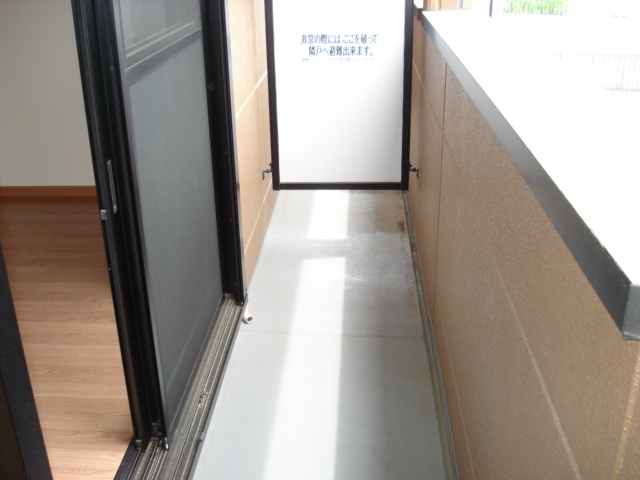 Ｊｅ　ｌｅ　ｐｒｅｎｄｓ　(ジュルプラン）のバルコニー|バルコニー