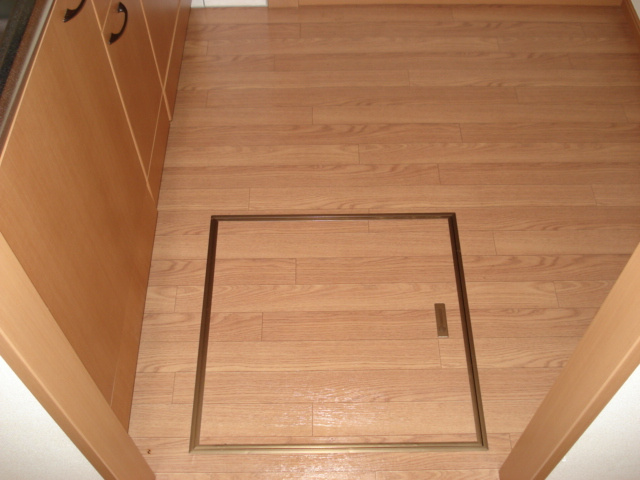 Ｊｅ　ｌｅ　ｐｒｅｎｄｓ　(ジュルプラン）の収納|床下収納