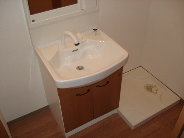 Ｊｅ　ｌｅ　ｐｒｅｎｄｓ　(ジュルプラン）の洗面所|洗面