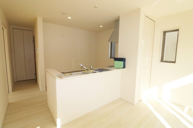 郡山市安積町笹川字北向　　　１号棟　　　安積第３小学校、安積第２中学区　のキッチン