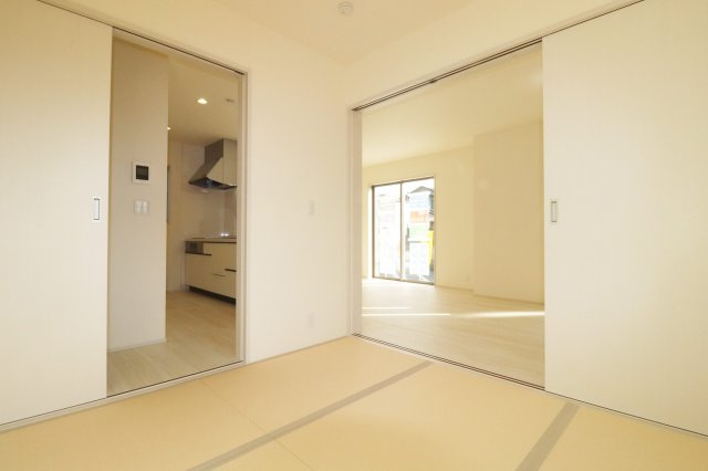 郡山市安積町笹川字北向　　　１号棟　　　安積第３小学校、安積第２中学区　の和室