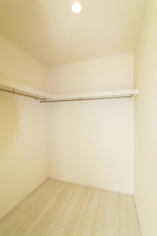 郡山市安積町笹川字北向　　　１号棟　　　安積第３小学校、安積第２中学区　の収納|ウォークインクローゼット♪