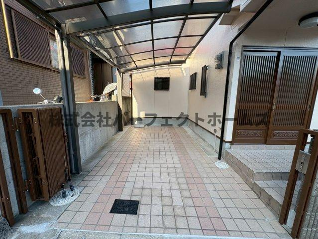 東香里新町戸建1　賃貸の駐車場|駐車場です