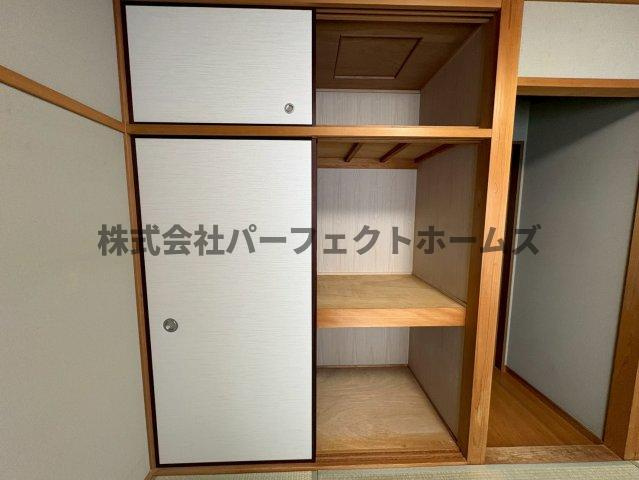 東香里新町戸建1　賃貸の収納|便利な収納スペースです