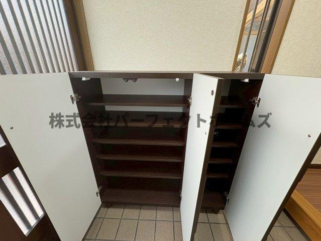 東香里新町戸建1　賃貸の収納|大きなものも収納できそうです