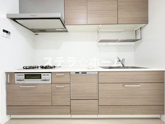 夕日丘3 中古戸建のキッチン|お料理しやすいキッチンです