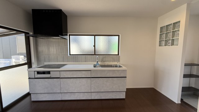 西条市大町中古【1,480】(土地)55.00坪　(建物)14.23坪のキッチン