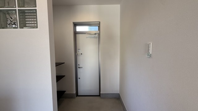 西条市大町中古【1,380】(土地)55.00坪　(建物)14.23坪の玄関