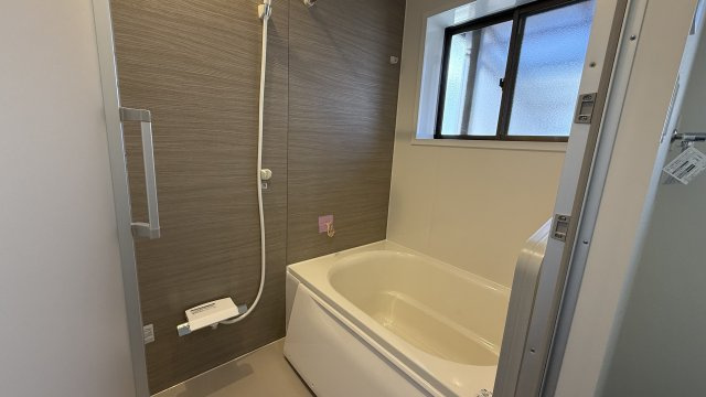 西条市大町中古【1,680】(土地)55.00坪　(建物)14.23坪の浴室